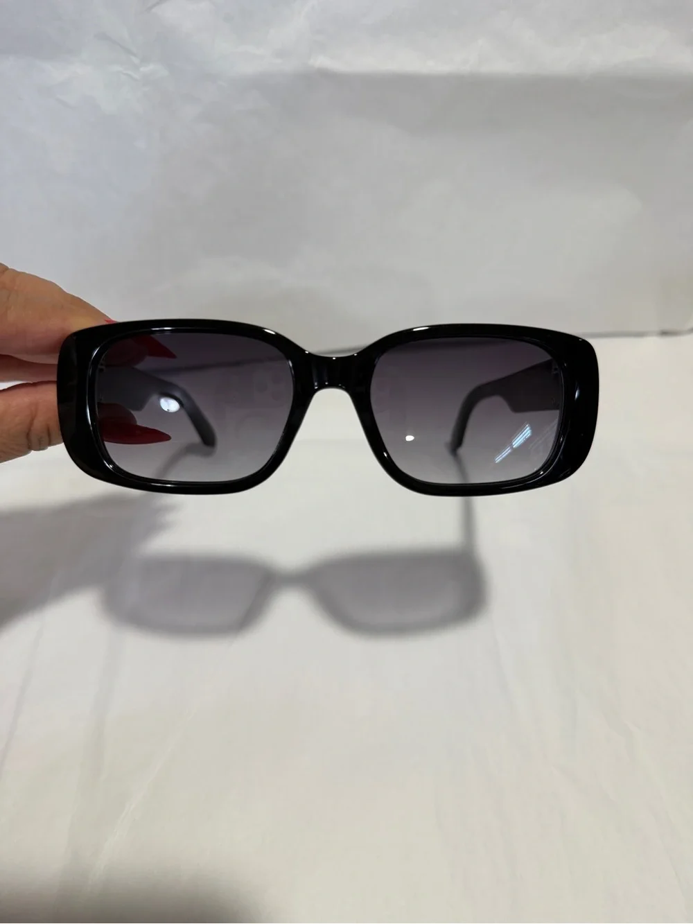 Quay Australia brand new